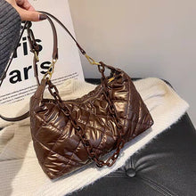 Load image into Gallery viewer, Marca designer feminina 2021 inverno na moda senhora acolchoado bolsa de ombro pequena marca bolsas crossbody sacos