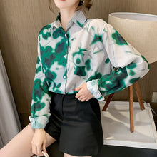 Load image into Gallery viewer, New 2021 Autumn Women Chiffon Shirt Fashion Turn Down Collar Long Sleeve Loose Print Blouse For Women Clothing