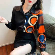 Load image into Gallery viewer, New 2022 Spring Women Blouses Shirt Fashion Casual Black High-End Ladies Printed Long-Sleeved Chiffon Shirt