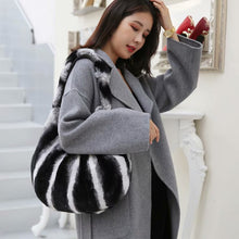 Load image into Gallery viewer, New Arrivals Women&#39;s Real Rex Rabbit Fur Handbags Fashion Fur Shoulder Bags Large Capacity Totes S7985