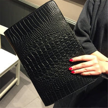 Load image into Gallery viewer, New Handbag Crocodile Clutches Leather Ladies Hand Bags Envelope Women Messenger O Bag Praty Evening Handbags Purses Sac A Main