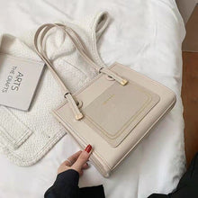 Load image into Gallery viewer, Pequeno feminino totes esfrega couro designer bolsa e bolsas para as mulheres 2021 retro tendências de luxo marca viagem simples