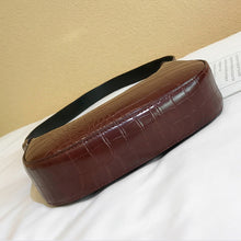 Load image into Gallery viewer, Retro Crocodile Pattern Crossbody Bags For Women 2020 Luxury Hobo Bags Women Bags Designer Saddle Bags Lady Purses And Handbags