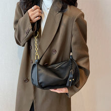 Load image into Gallery viewer, Solid color leather casual messenger bag 2022 autumn and winter new style ladies shoulder bag mobile phone bag women&#39;s bag