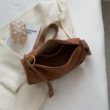 Load image into Gallery viewer, Solid color leather casual messenger bag 2022 autumn and winter new style ladies shoulder bag mobile phone bag women&#39;s bag