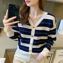Load image into Gallery viewer, Spring Autumn Retro Flower Start Sweater For Women Jacket Sweet Casual All-match Blouse Ladies Cardigan Stitching Loose Sweater