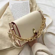Load image into Gallery viewer, The new Korean version of retro fashion simple one-shoulder messenger chain portable small square bag