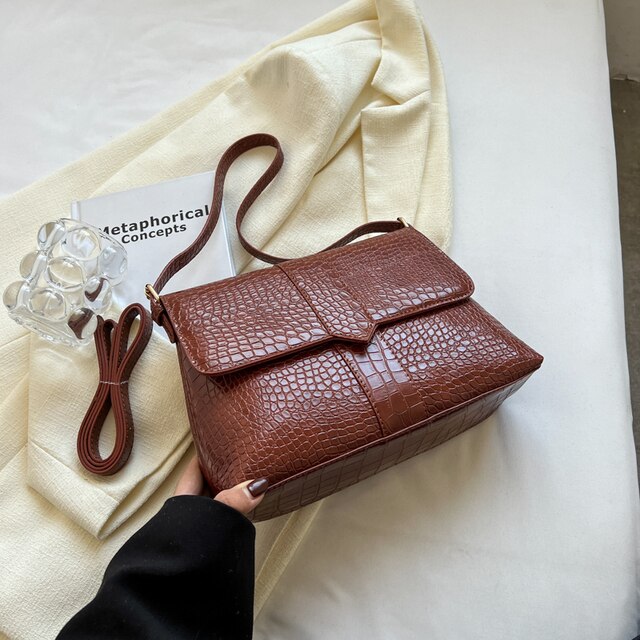 Women's new style shoulder bag stone grain messenger bag flip type women's bag zipper women's bag